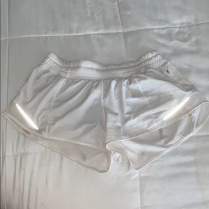 White lululemon Hotty hot II shorts 2.5in